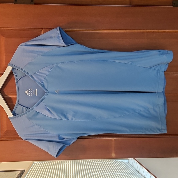 Adidas workout lightweight breathable shirt - Picture 1 of 3